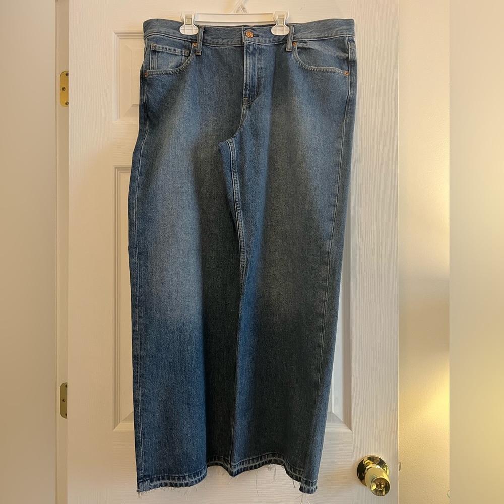 14S women’s Gap jeans low rise baggy flare jeans. Never worn!